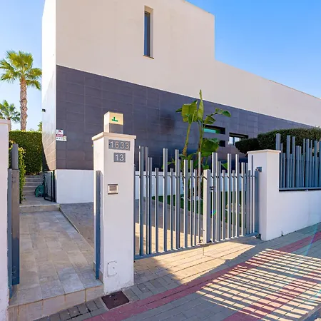 La Golf אלגורפה